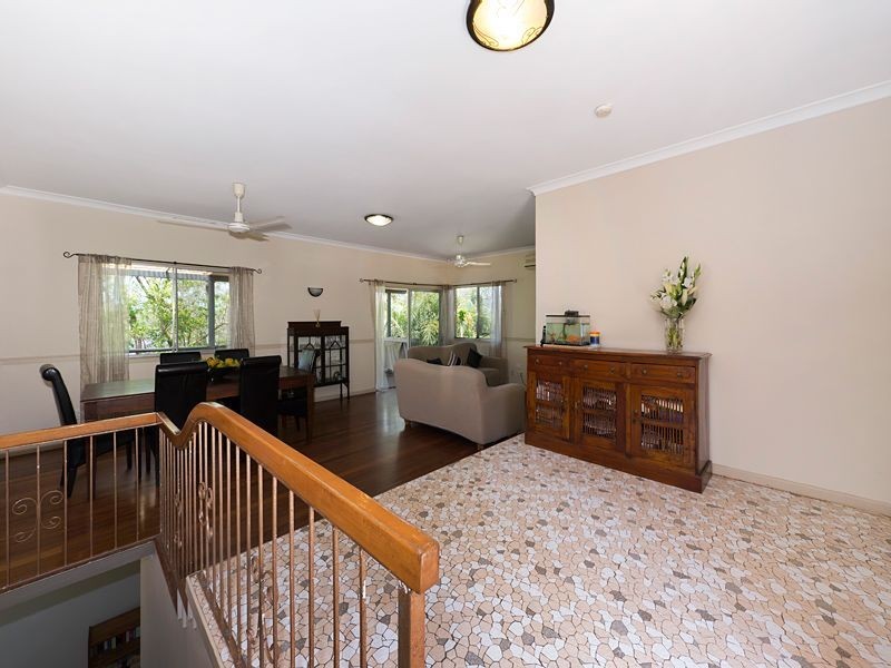 20 Pentlay Street, Kenmore QLD 4069