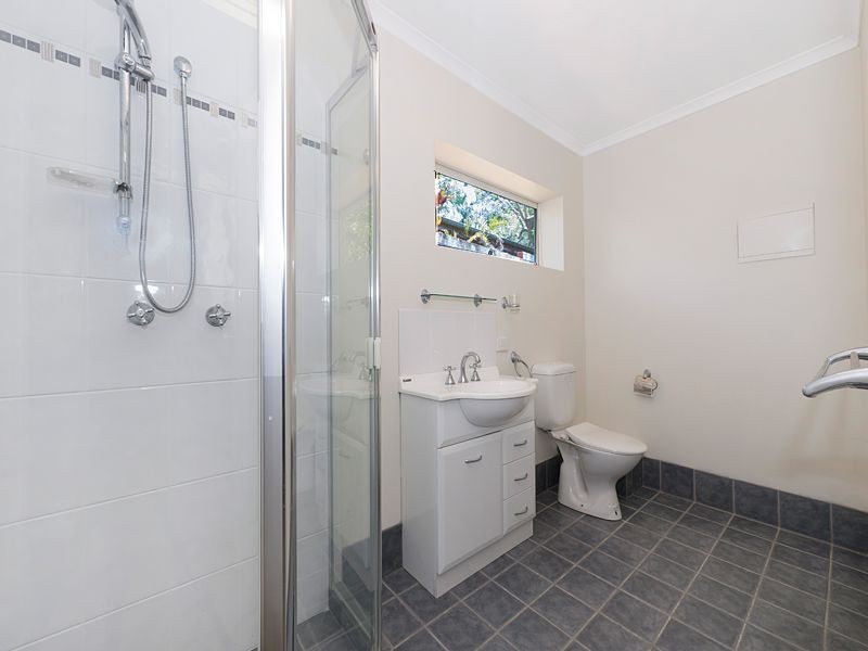 20 Pentlay Street, Kenmore QLD 4069