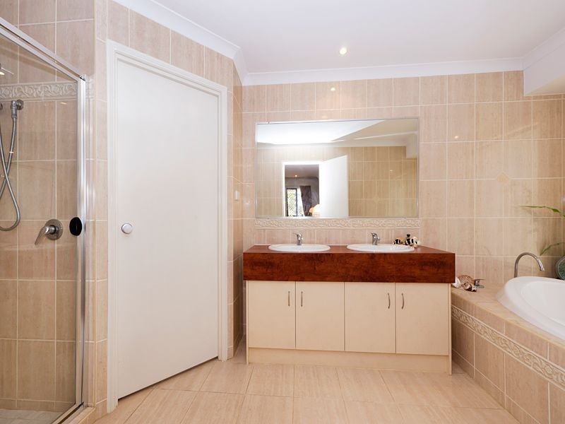 51 Church Road, Bellbowrie QLD 4070