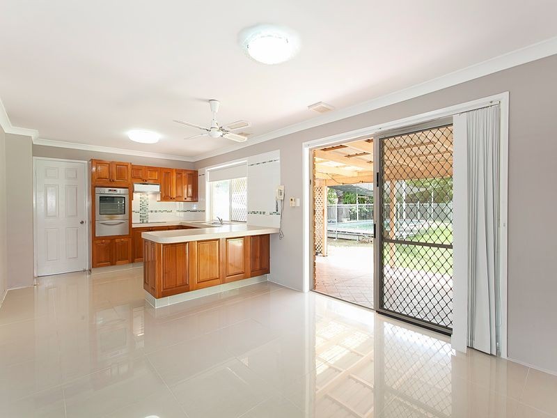 105 Arrabri Avenue, Mount Ommaney QLD 4074