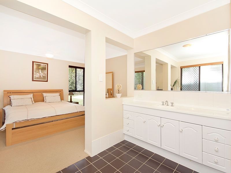 32 Brentwood Place, Moggill QLD 4070