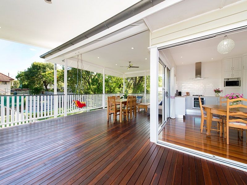 269 Long Street East, Graceville QLD 4075