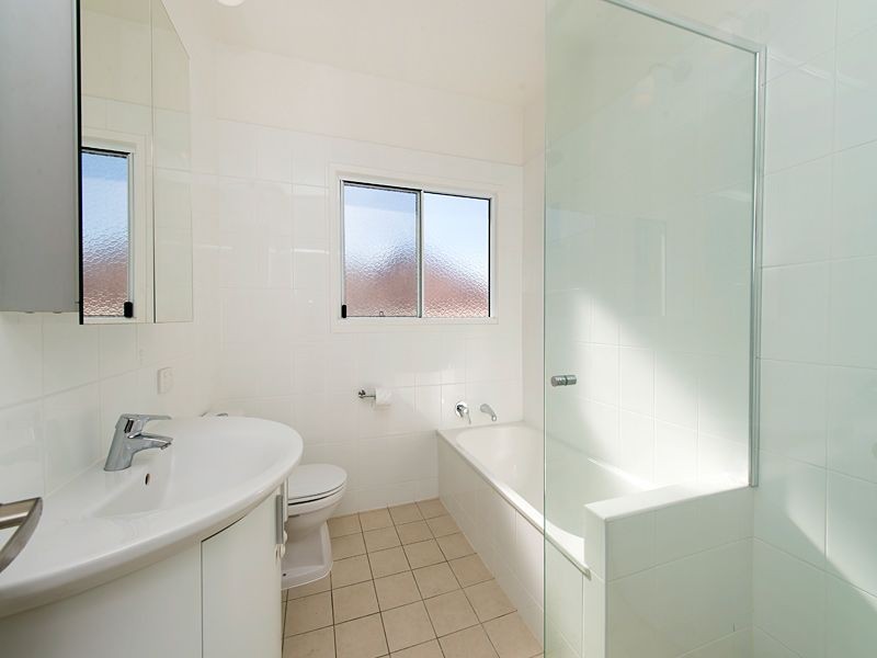 269 Long Street East, Graceville QLD 4075