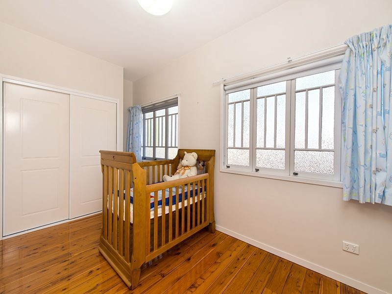 269 Long Street East, Graceville QLD 4075