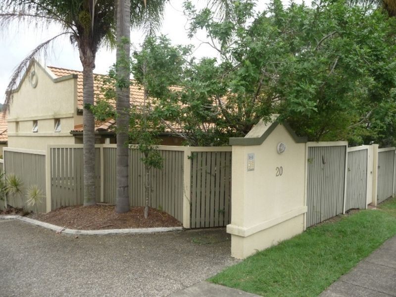 1/20 Dean Street, Toowong QLD 4066