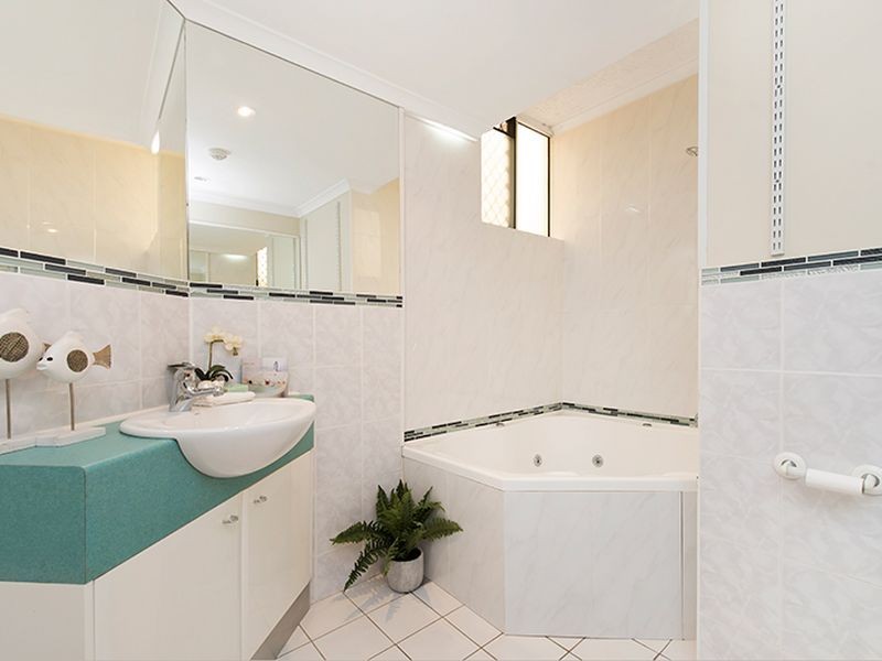 6/16 Patrick Lane, Toowong QLD 4066