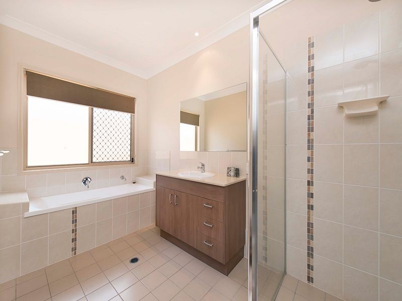 51 Grange Place, Moggill QLD 4070