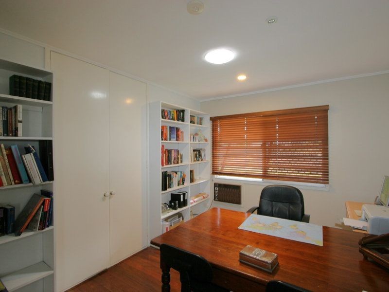 1 Cadiz Street, Indooroopilly QLD 4068
