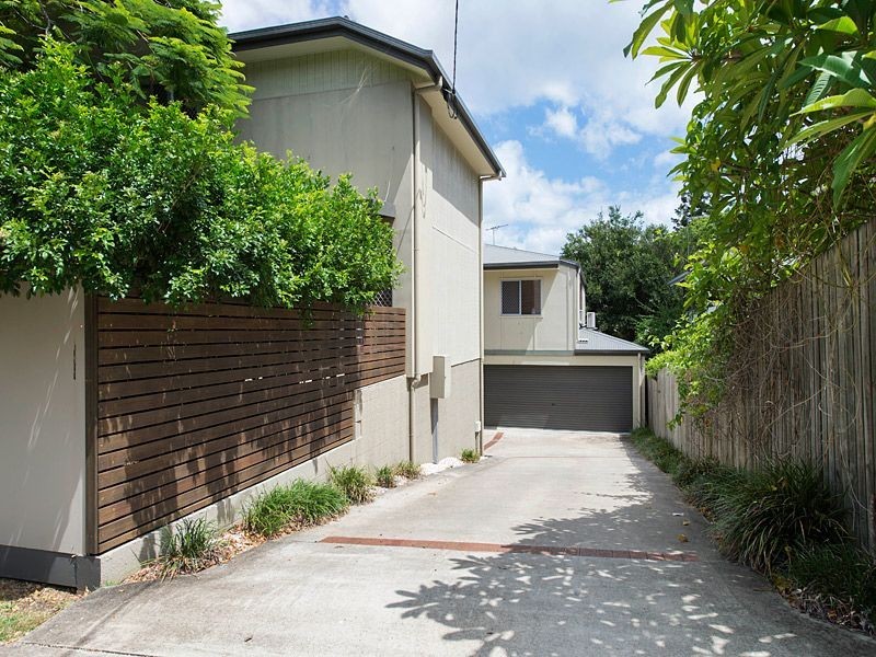 2/51 Rennie Street, Indooroopilly QLD 4068