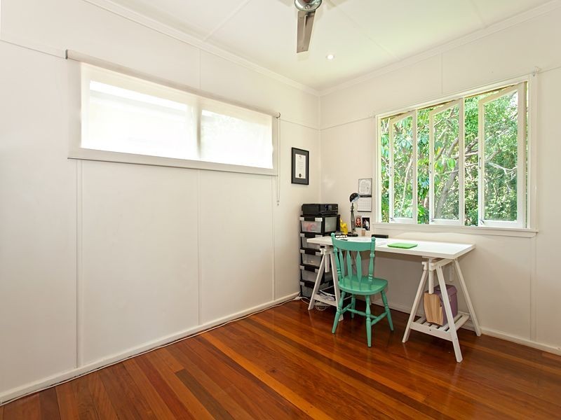 11 Equinox Street, Taringa QLD 4068
