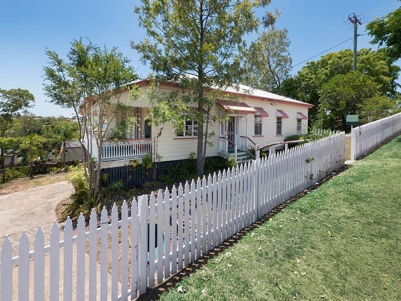 74 Wylie Avenue, Coorparoo QLD 4151