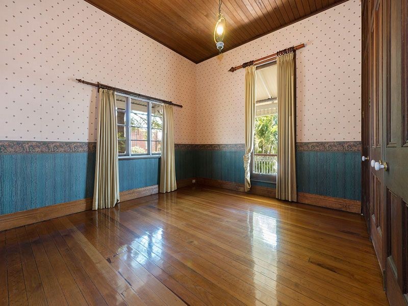 74 Wylie Avenue, Coorparoo QLD 4151