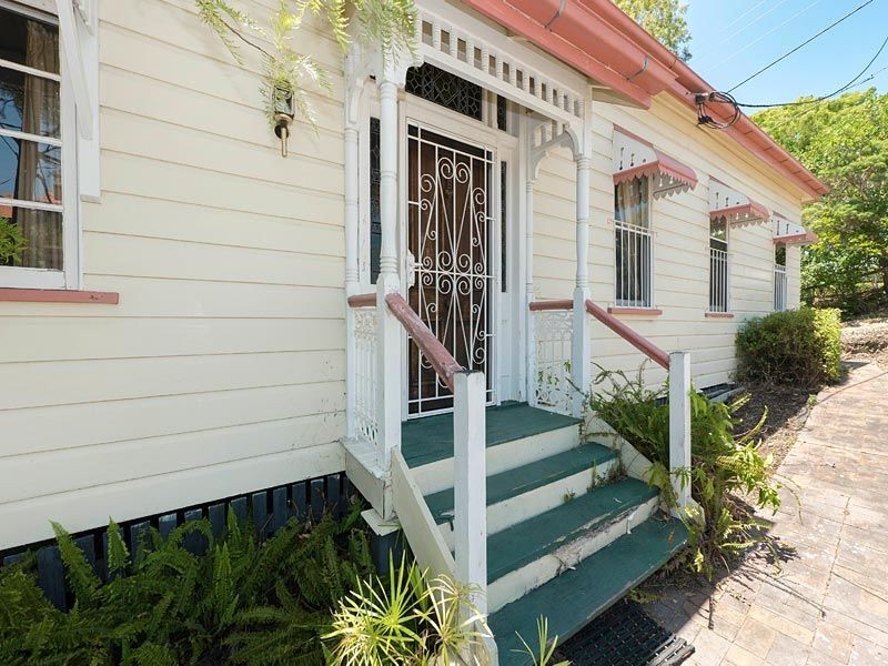 74 Wylie Avenue, Coorparoo QLD 4151