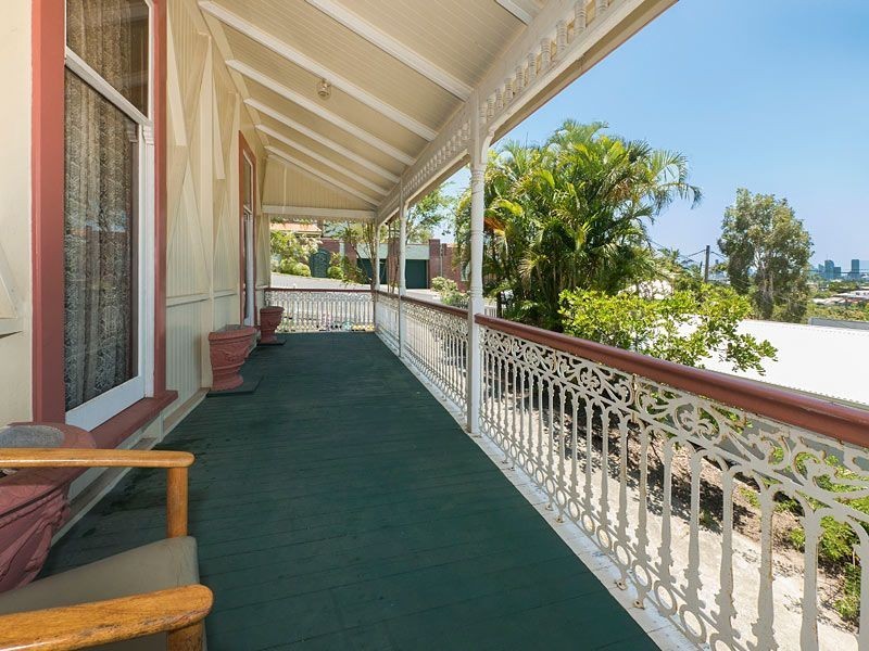 74 Wylie Avenue, Coorparoo QLD 4151