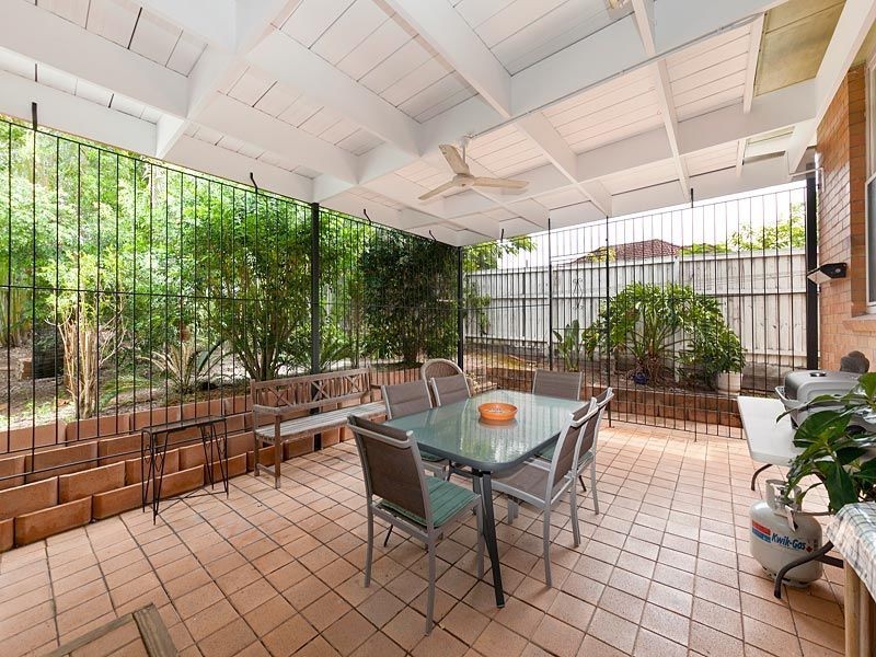 46 Hawken Drive, St Lucia QLD 4067