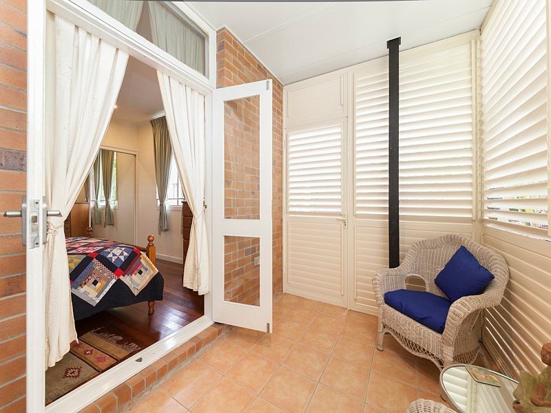 46 Hawken Drive, St Lucia QLD 4067