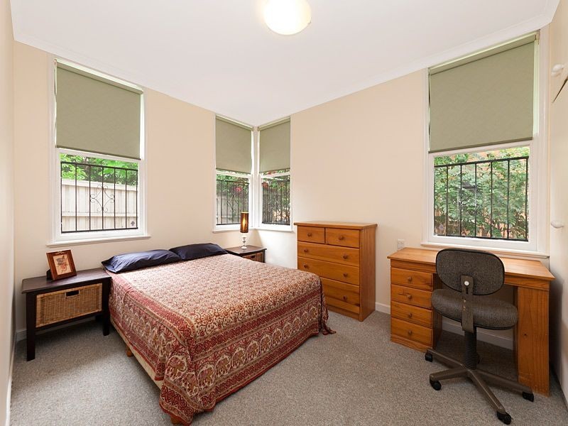 46 Hawken Drive, St Lucia QLD 4067