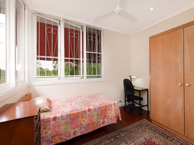 46 Hawken Drive, St Lucia QLD 4067