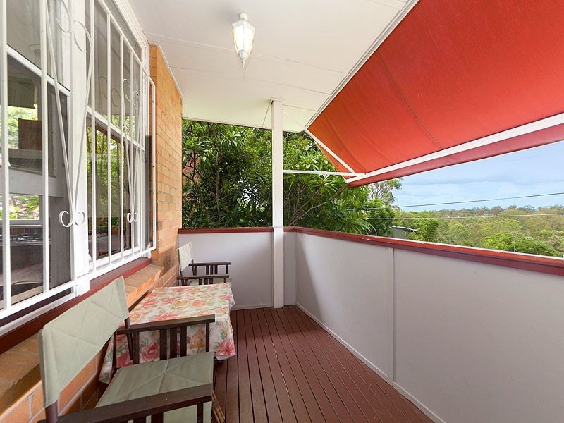 46 Hawken Drive, St Lucia QLD 4067