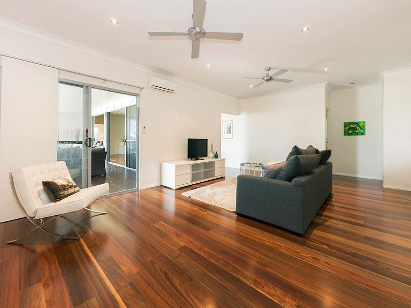 65 Pine County Place, Bellbowrie QLD 4070