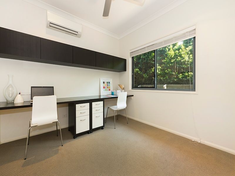 65 Pine County Place, Bellbowrie QLD 4070