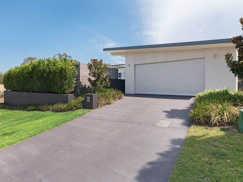 65 Pine County Place, Bellbowrie QLD 4070