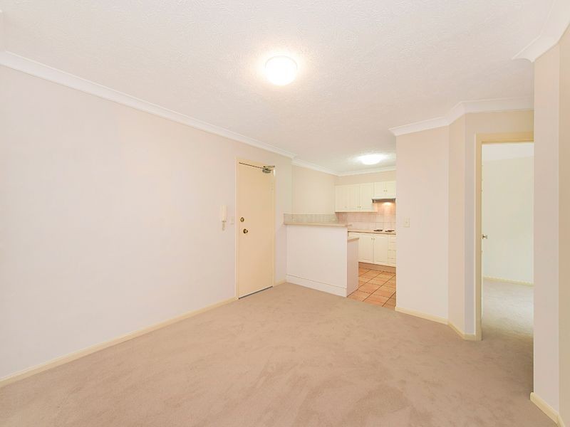 2/15 Stanley Street, Indooroopilly QLD 4068