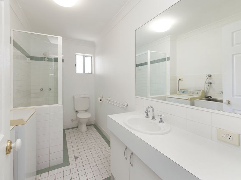 7/130 Central Avenue, Indooroopilly QLD 4068