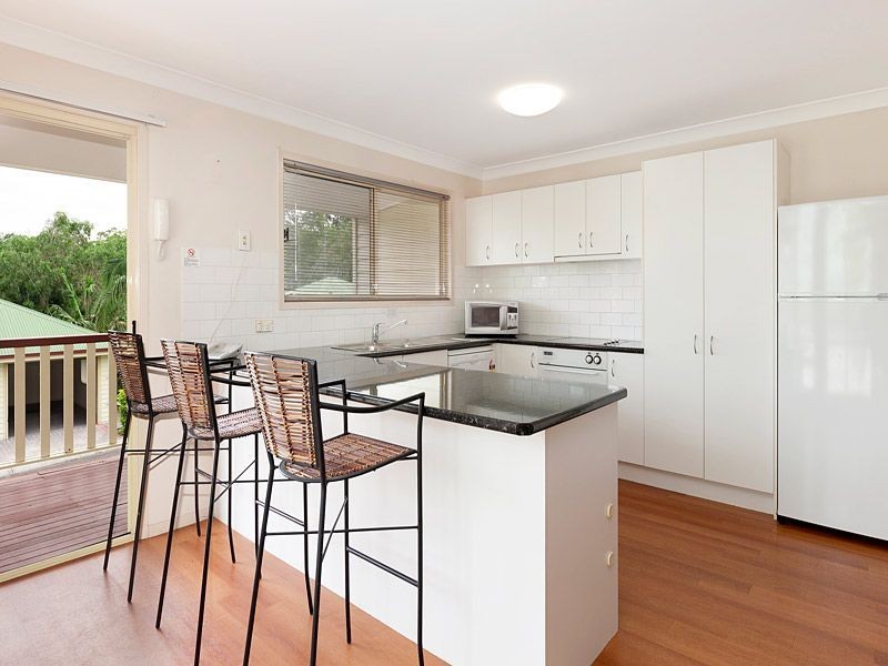 12/87 Russell Terrace, Indooroopilly QLD 4068