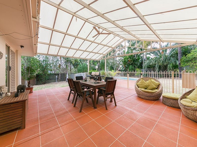 20 Sexton Place, Bellbowrie QLD 4070