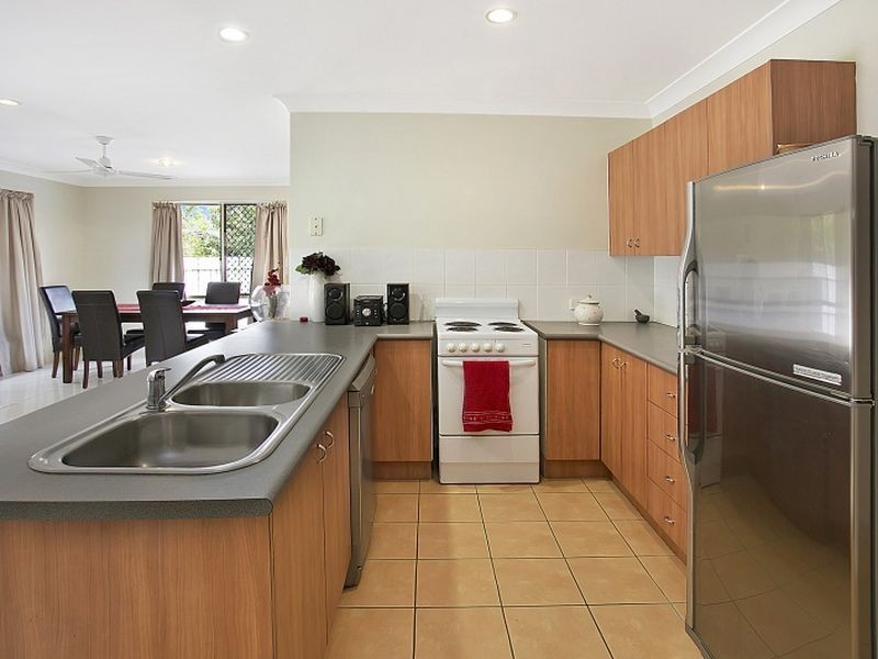 1 Cornuta Close, Bellbowrie QLD 4070