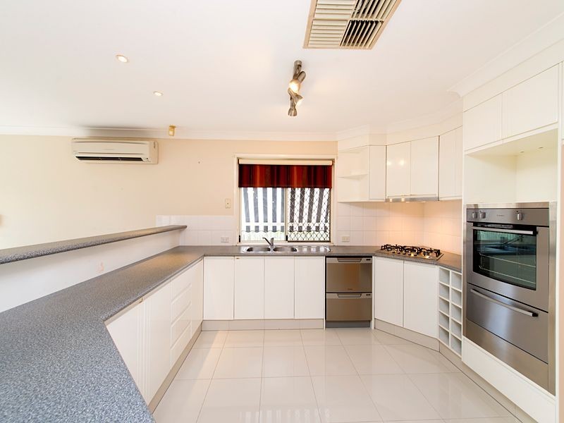 48 Barcoorah Street, Westlake QLD 4074