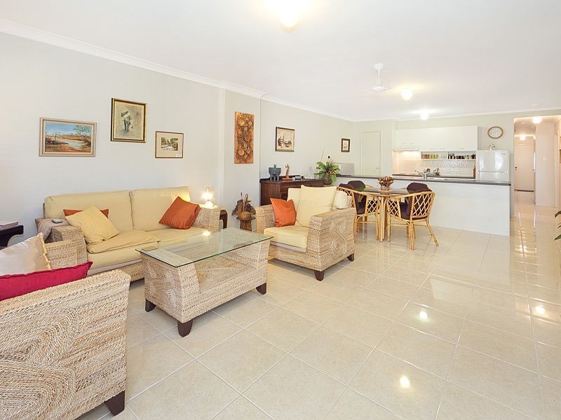 1/25 Golden Crest Place, Bellbowrie QLD 4070