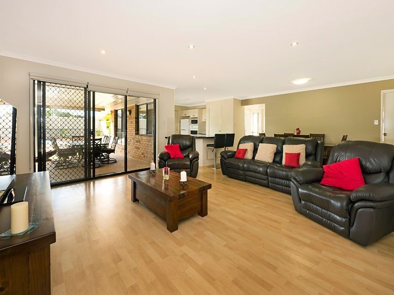 56 Crestwood Place, Moggill QLD 4070
