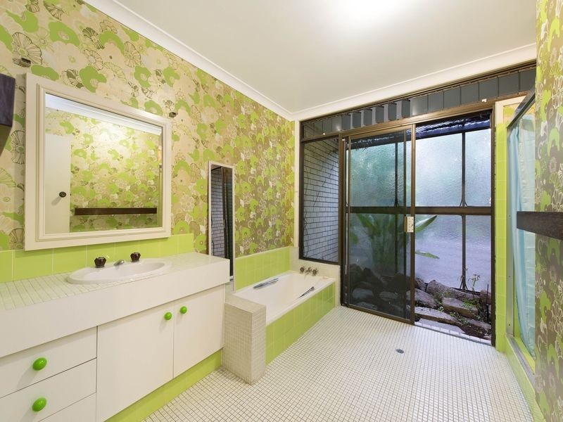 13 Leinster Street, Fig Tree Pocket QLD 4069