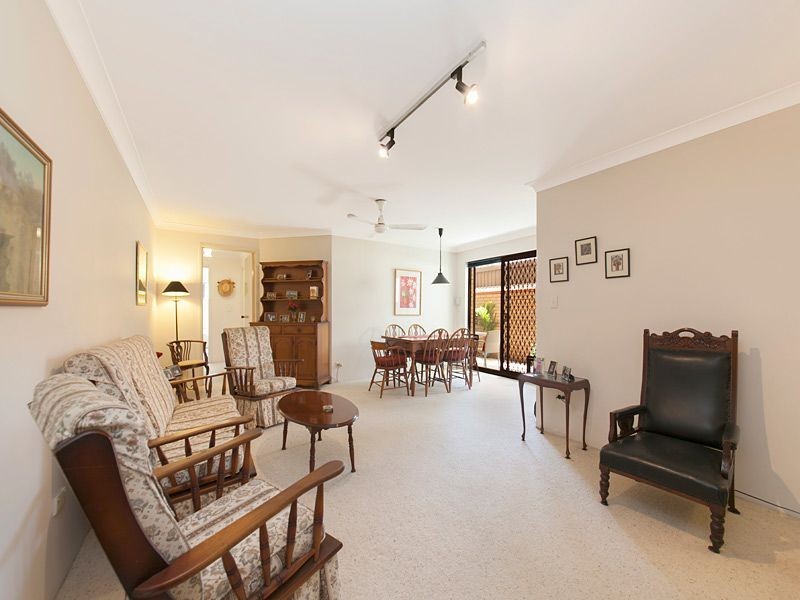 2/116 Clarence Road, Indooroopilly QLD 4068