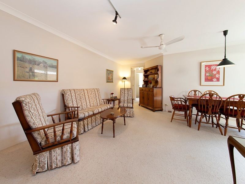 2/116 Clarence Road, Indooroopilly QLD 4068