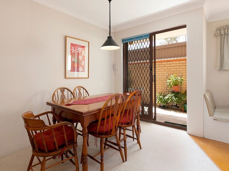 2/116 Clarence Road, Indooroopilly QLD 4068