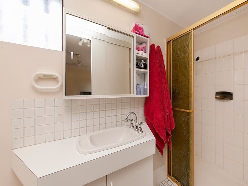 2/116 Clarence Road, Indooroopilly QLD 4068