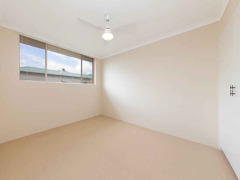 4/91 Central Avenue, Indooroopilly QLD 4068