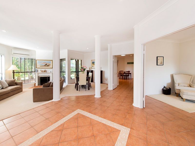 19 River Park Place, Fig Tree Pocket QLD 4069