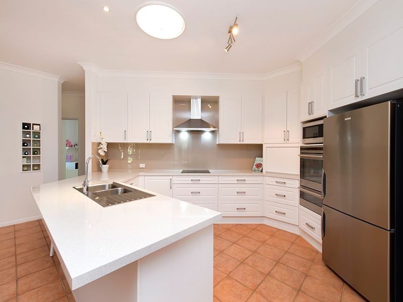 19 River Park Place, Fig Tree Pocket QLD 4069