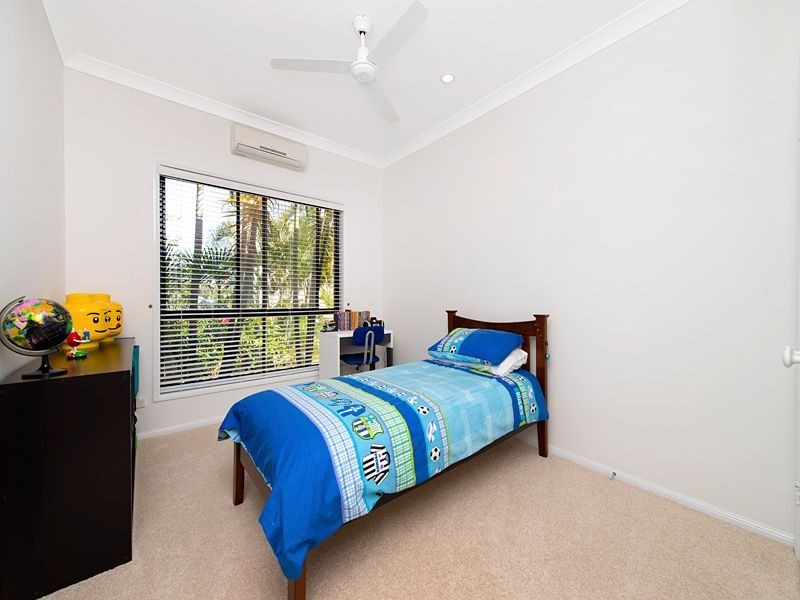 19 River Park Place, Fig Tree Pocket QLD 4069