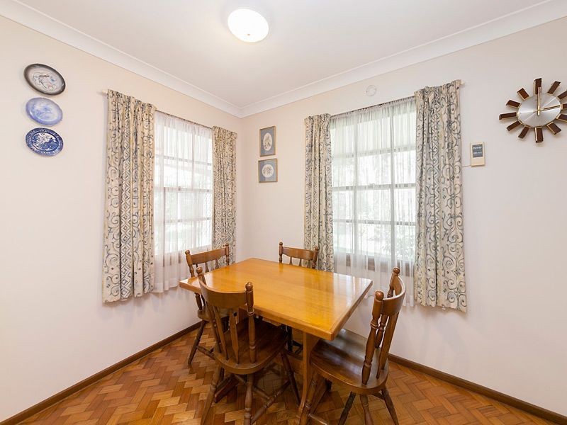 14 Mirbelia Street, Kenmore Hills QLD 4069