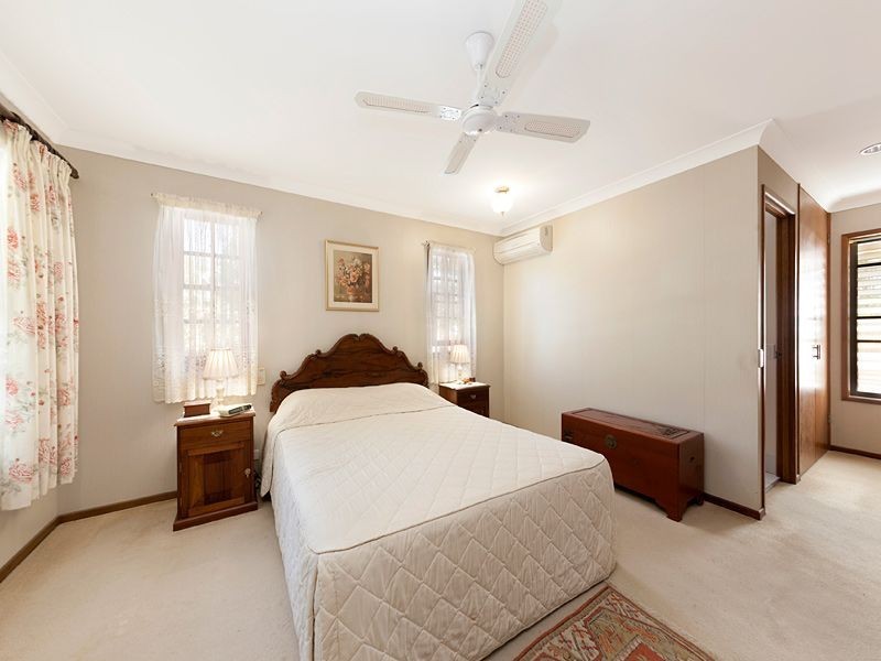 14 Mirbelia Street, Kenmore Hills QLD 4069