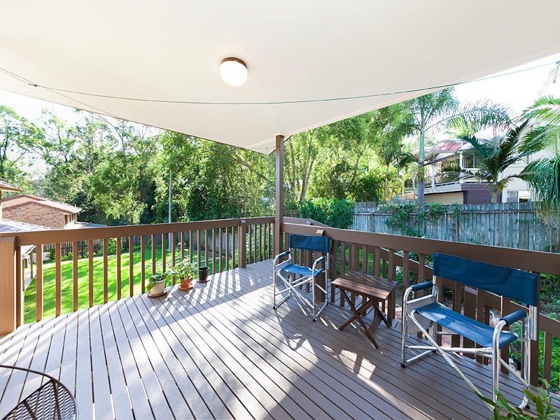 14 Mirbelia Street, Kenmore Hills QLD 4069