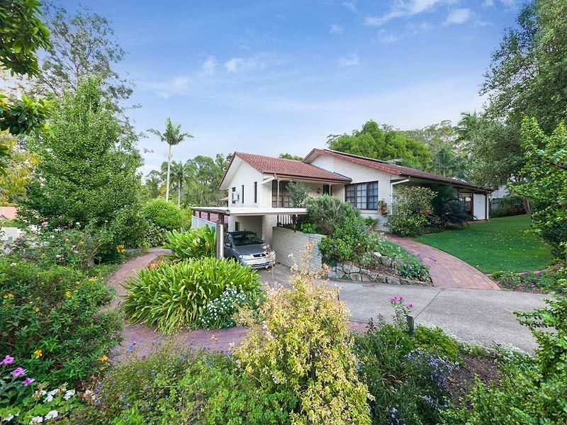 14 Mirbelia Street, Kenmore Hills QLD 4069