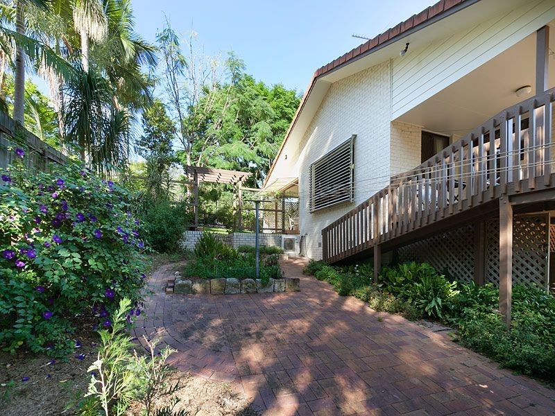 14 Mirbelia Street, Kenmore Hills QLD 4069