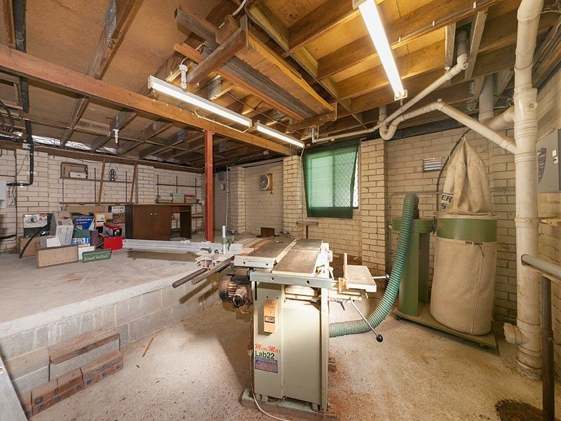 14 Mirbelia Street, Kenmore Hills QLD 4069