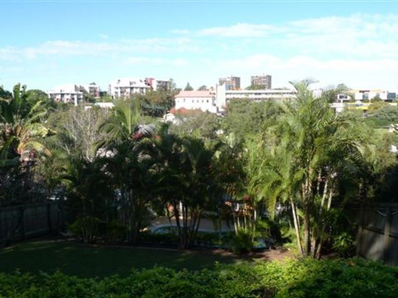 17 Marmion Parade, Taringa QLD 4068